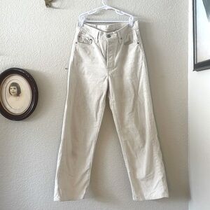 Levi’s Straight Ribcage cords *size 27/ivory*